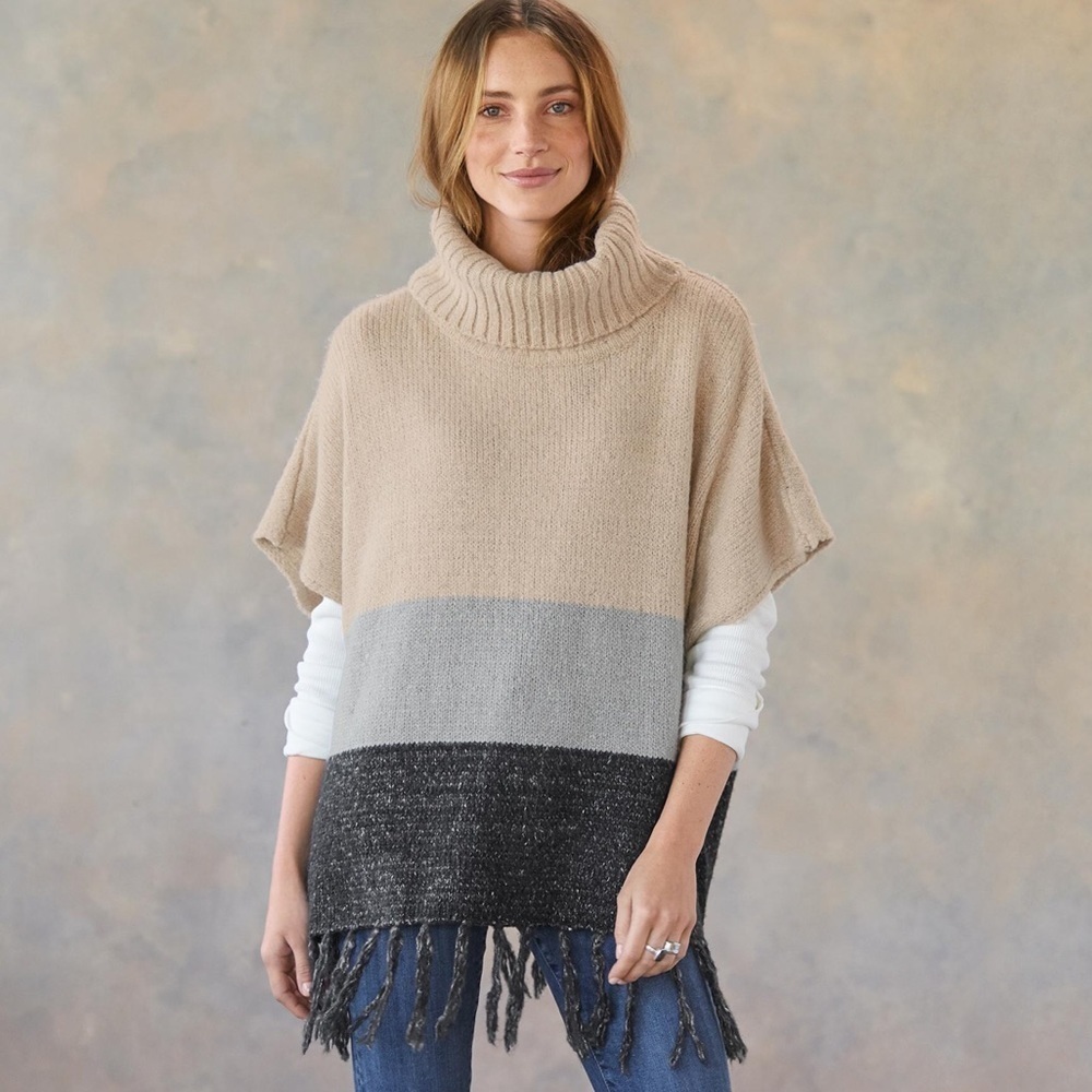 SOLD!  Bobeau Peaceful Shores Knit Fringe Poncho Sweater XS